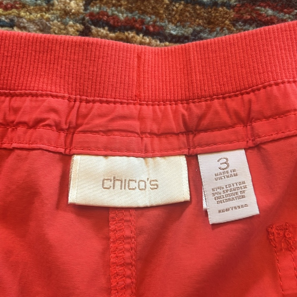 CHICO’s Red Women's Cargo Capris - Size 14-16 (Chico’s 3). - Picture 3 of 9
